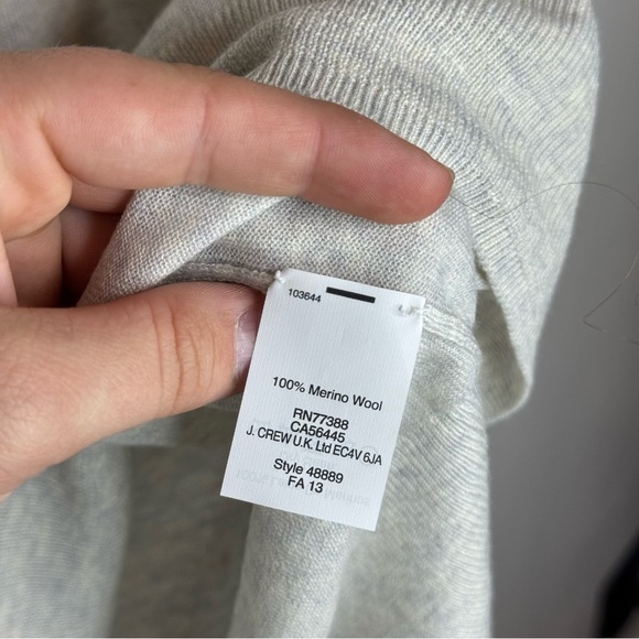 J Crew 48889 Women's Lightweight Merino Wool V-Neck Bright Sweater Heather Grey - Picture 6 of 9